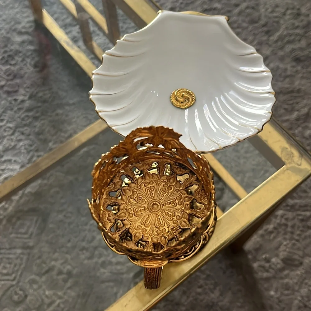 VINTAGE 24K GOLD FILIGREE VANITY CANDLEHOLDER'S SET 